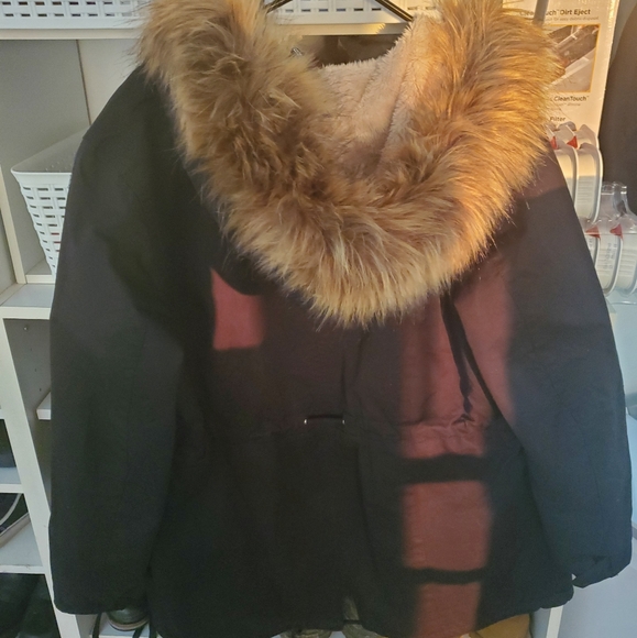 Womens light fall jacket. - Picture 2 of 2
